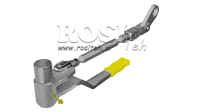 ZÁMEK NA ZADNÍ STRANĚ